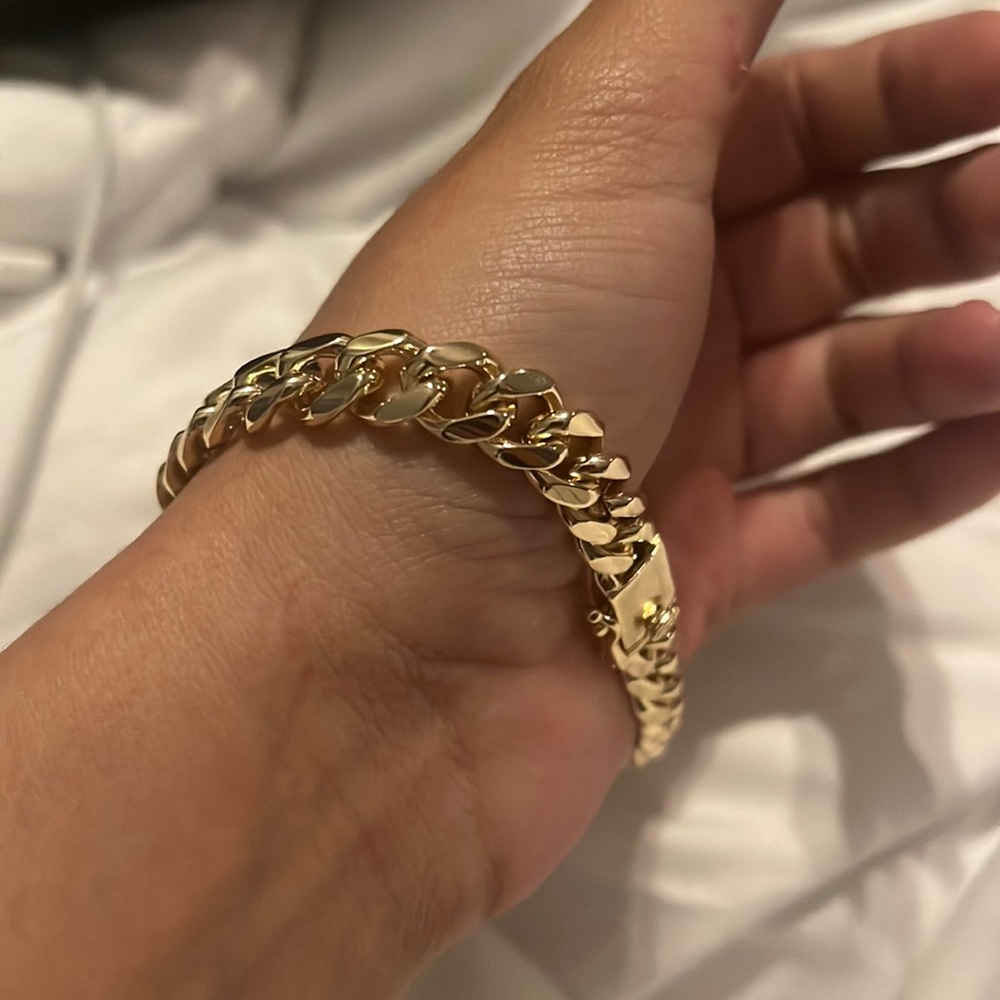 Gold Cuban link bracelet